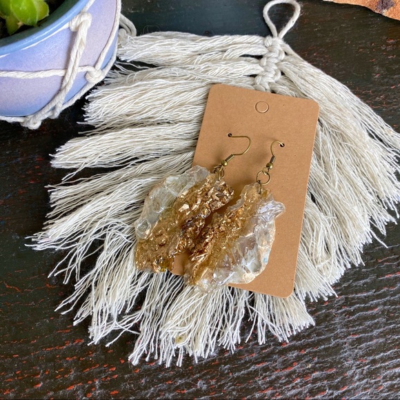 Epoxy resin earrings J Cruz FREE when buying $70+ - Picture 2 of 3